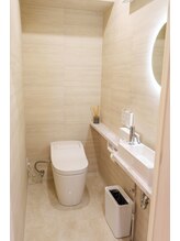 レニコ 三宮店(renico)/落ち着くトイレ