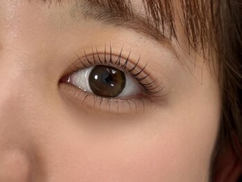 ジョリ(jolie)の写真/SNSで話題の"次世代まつげパーマ"や"美眉スタイリング"等豊富なメニューを多数ご準備◎目元を整え印象UP!!