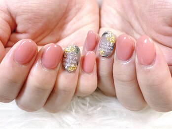 リーヴェ(Riebe)の写真/短い爪でも理想が叶う♪季節や最新トレンドに合わせたデザインでショートネイルも華やかに映える★