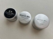 爪を守るベース選びで、やさしく仕上げる。