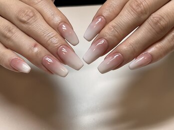 サロン アクセシブル(salon ACCESSIBLE)/ホワイトグラデーション