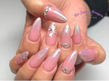 アン ジョーヌドラゴ/ユニコーングラデーションネイル