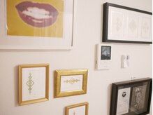 ライトビューティー 本八幡店(LIGHT BEAUTY)/アート作品に囲まれながら