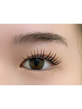 ナチュラル上品な目元にしたい