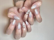 ヒルズネイル(hills nail)の雰囲気（ジェルの厚みや長さ、形にお悩みの方にも◎）