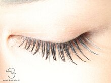 エム(M)/flat matte lash