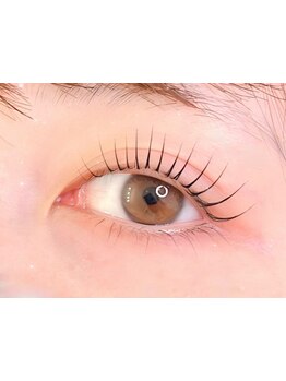 ナチュラル上品な目元にしたい