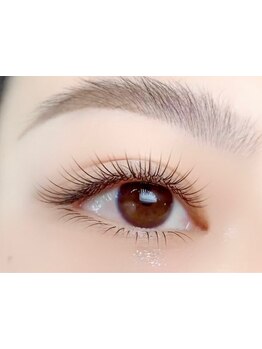 ナチュラル上品な目元にしたい