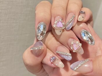 ミラージュネイル(Mirage Nail)の写真/【完全個室サロン】お悩み・理想をしっかりカウンセリング□白で統一された空間はどこもフォトスポットに○