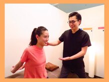 骨盤メディカル整体院 仙台駅前院/施術後のストレッチ指導♪