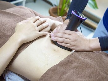 オーガマット(OGAMAT)の写真/気になるお腹も余分な脂肪を燃焼し、引き締まったカッコイイ美ボディに！理想の健康的なボディへのお手伝い