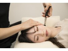 アールフェイス(R-face)の雰囲気（カイロプラクティックを用いた小顔矯正を行います。定着率◎）