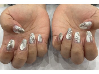 カルフールノア 春日部店(carrefour Noa)/トレンドデザイン