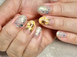 ひまわりネイル★手描デザイン！