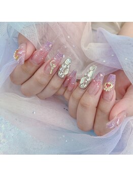 トゥインクリー(Twinkly)の写真/【パーツ&シール豊富】500種以上/種類が強みの《Twinkly》♪爪の形や長さにもこだわり理想のネイルを実現◇