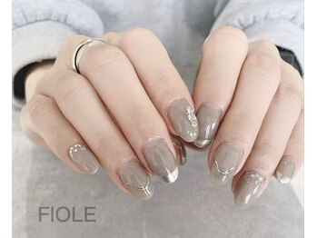 フィオル(FIOLE)/4月のマンスリーデザイン♪