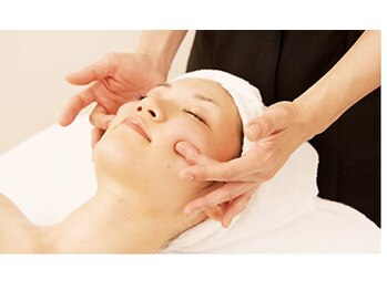 えすてさろん ケイアンドエフ(k&f)/大人の多彩なフェイシャルMENU