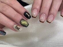 左右アシンメトリーなdesigh