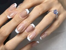 サロンドフォーエイチ(salon de 4H)/王道ホワイトフレンチネイル