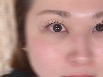 L.アイラッシュアンドビューティー/担当:ステグマン