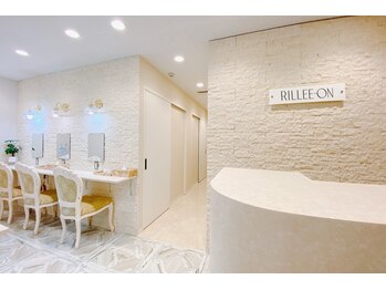 リリーオン 表参道店(RILLEE-ON)/店内入口