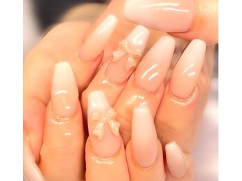 ルーネイル(Ruunail)の写真/【JNEC1級保持】ベイビーブーマー/ガラスフレンチ/ちゅるちゅる韓国ネイルなど、流行のデザインにも対応◎