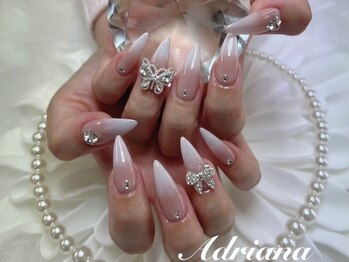 アドリアーナ(ADRIANA)の写真/【ワンカラー¥5000/グラデ¥5200/フレンチ¥5700】高級感溢れるマグネットネイル,ラメで上品華やかな手元に♪