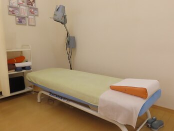 たか鍼灸接骨院の写真/目の疲れ・頭の重みに顔鍼、男性も通える眼精疲労ケア