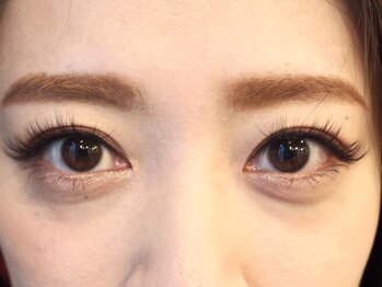 アイラッシュサロン ヴェリィ(VERRY.)/モデル:磯部奈央さん