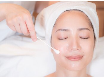 ピュアラ グランピュアラ難波店/古い角質をやさしくオフ