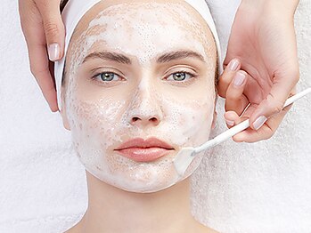 フロースパ(flow spa)の写真/【ホテルスパで極上美白を堪能】クリスティーナを贅沢に使用したラグジュアリーな美白フェイシャルコース☆