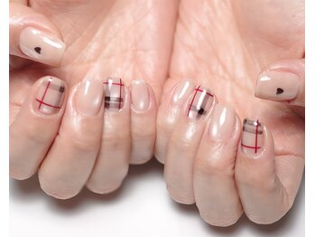 ヒュッゲ(Hygge)/Burberry風ネイル