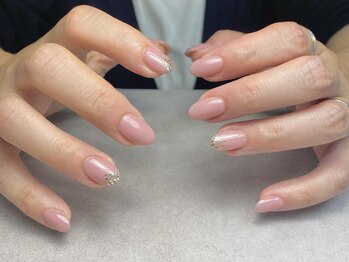 ノイルム(noilm)の写真/《似合わせネイルで美爪に☆》日常使いにピッタリな洗練されたデザイン♪シンプルだからこそ際立つ美しさ◎