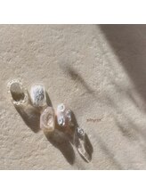 シルニー リム(Silny rim)/アシンメトリーニュアンスネイル