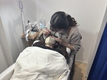 ゼシール(Ze seal)の雰囲気（【施術風景】お客様に合わせたまつ毛スタイルを提案します。）