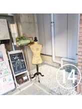 パレット 国立店(Palette)/可愛い看板とトルソーが目印♪