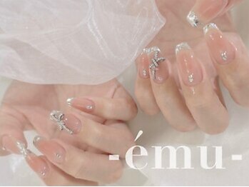 エミュ 心斎橋店(emu)の写真/持ち込みアート大歓迎♪アートが得意な実力派ネイリストが貴女の指先を綺麗に彩る♪豊富なデザインご用意◎