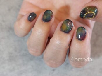 ネイル アトリエ コモード(nail atelier Comodo)/ニュアンスネイル [deep green]