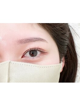 ナチュラル上品な目元にしたい