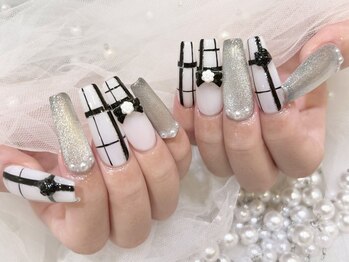 ネイルサロン キュラソー(Curacao)の写真/キラキラ盛ネイルもお任せ♪【ジェルチップ長さ出し★フリーアートシンプル ¥12800～/ゴージャス ¥16500】