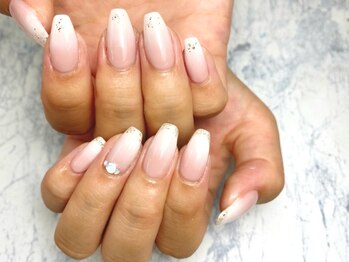 ネイル マックスケリー 神戸(MAXKELLY)/白グラデーション