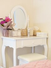 ルヴィオール バイ クニコ(L’VIOR BY Kuniko)/メイクのお直しもOK！