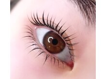 ザ グロウム(The glowm)の雰囲気（「上下まつ毛パーマで叶える、小顔映え！」中顔面を短く見せる）