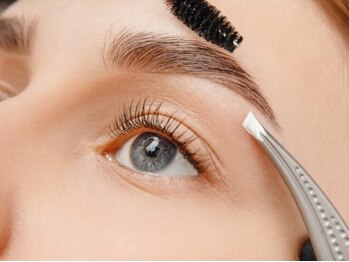 プチブラン(Petit Blanc)の写真/【ブロウリフト&Wax×ラッシュリフト上¥8000】人気のセットクーポンでお目元の印象をガラッと変える♪