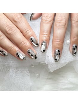 リリ(Lili)/シルバーマグネットにブラック