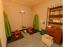 カラーズ(COLOURS)/COLOURS | よもぎ蒸しルーム