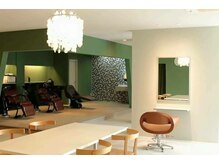 トータルビューティー ブレイクトロワ(TOTAL BEAUTY BREK TROIS)の雰囲気（美容院と併設しているので同日施術も可能！）