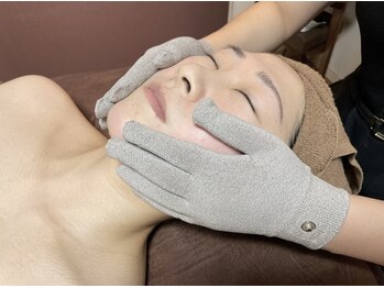 ルース(Luce)/小顔【３Sグローブエステ】