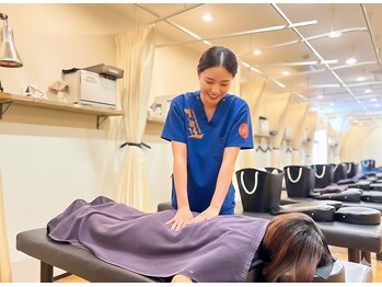 花小金井駅前整骨院の写真/《医師監修・メディア掲載あり☆》根強いファン多数!デスクワークや立ち仕事による腰の辛さは速攻で解消◎