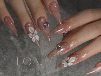 ロア(LOA.)の写真/長さ出しで叶う☆華やかなワンランク上の指先！持ち込みデザインOK♪爪が折れやすい方にも美フォルム◎